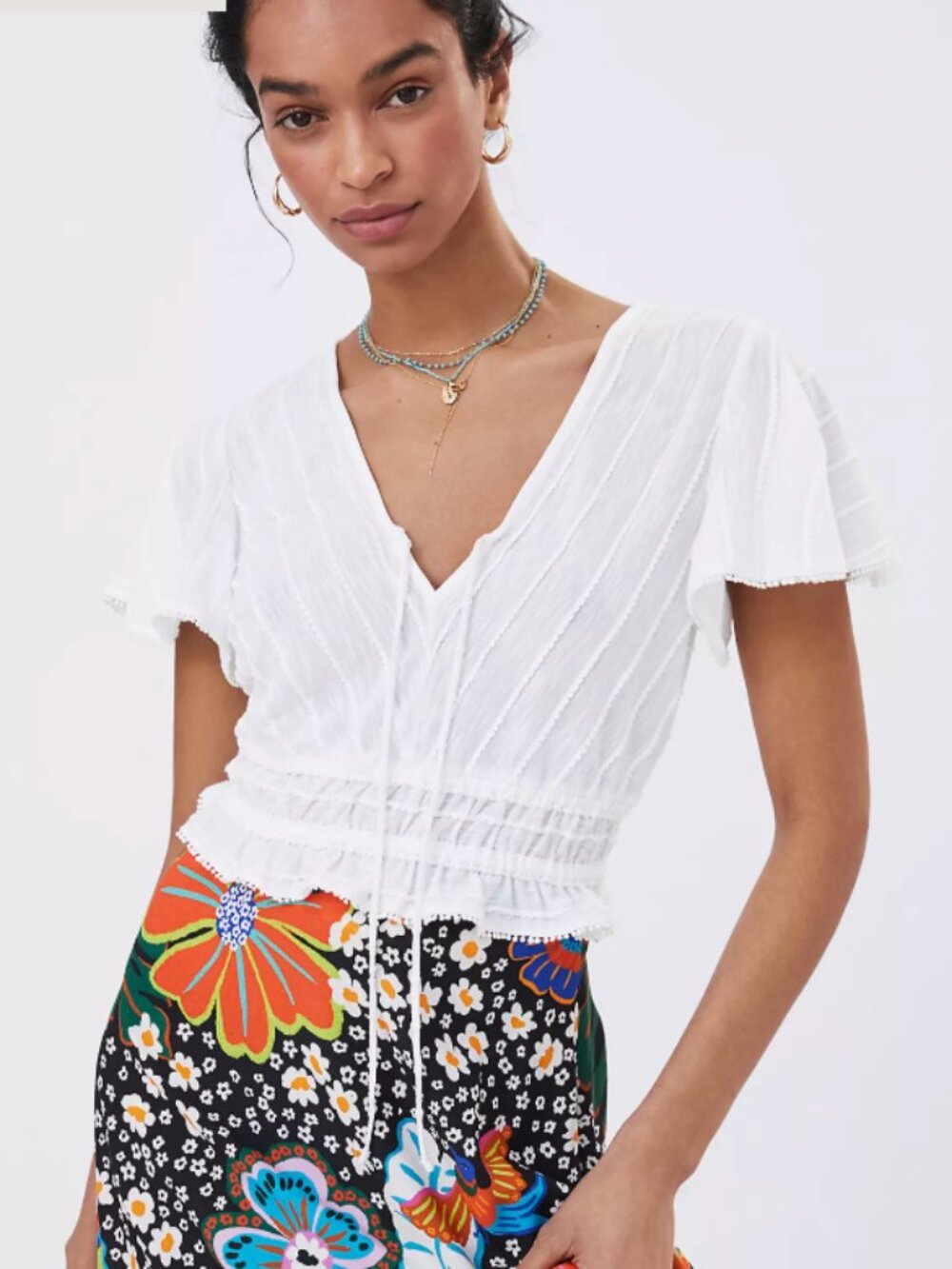 ANTHROPOLOGIE  White Flounced-Sleeve Cropped Blouse Size M